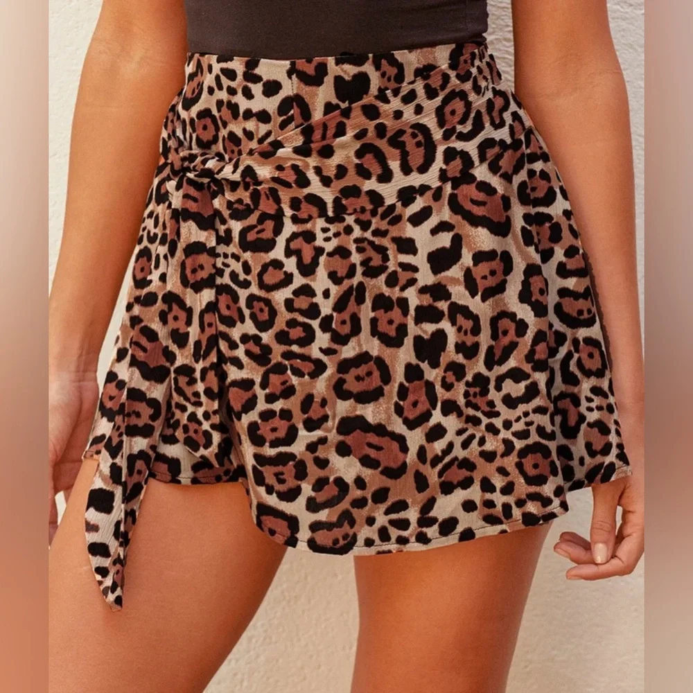Lulus Free to Be Wild Beige Leopard Print Tie-Front Skort Size Extra Large
